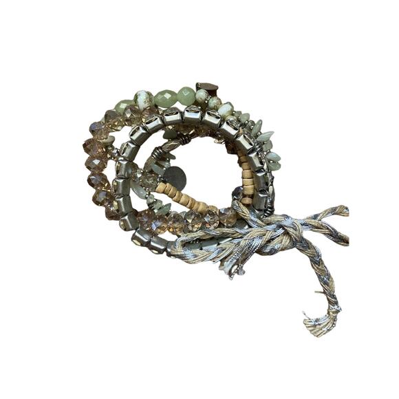 LOFT 5 strand stretch bracelets Beaded Jeweled Black Silver Clear boho Casual - Picture 1 of 3